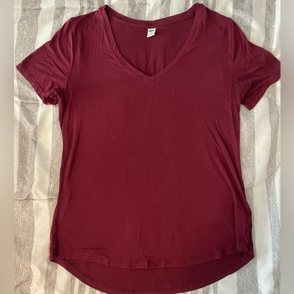 Old Navy Ladies S lightweight v-neck tee